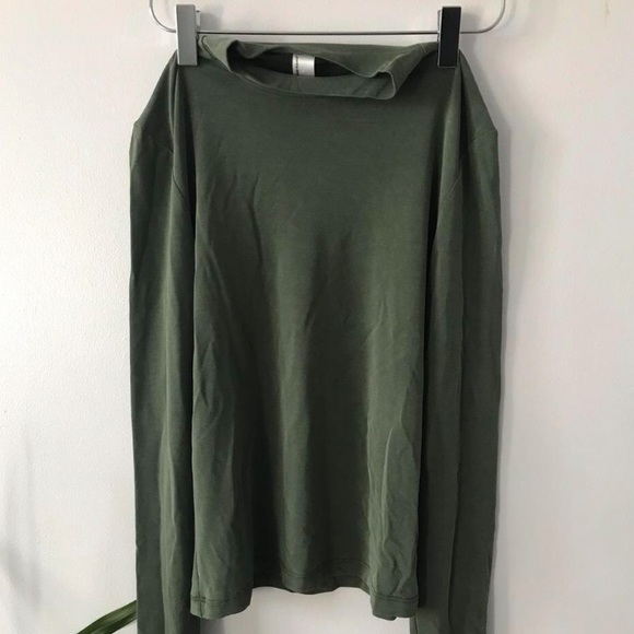 American Apparel Mock Neck - Picture 4 of 4